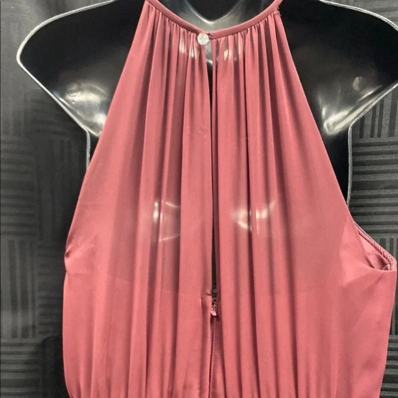 Elegant Pink Halter Dress - Picture 4 of 5